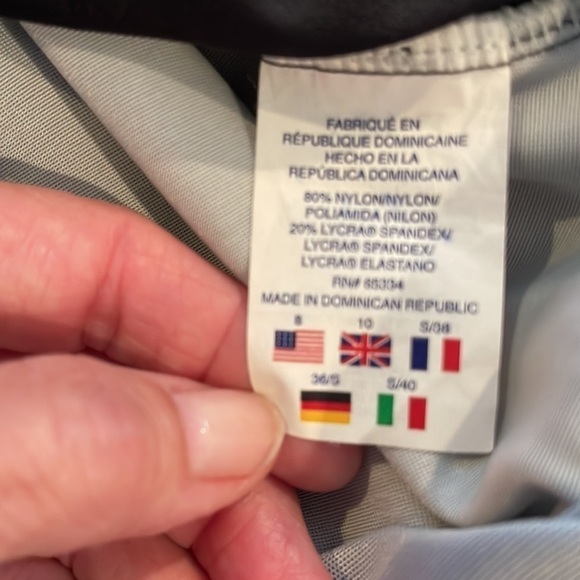 Reebok 🌟black with pinks and white stripes - Picture 5 of 6